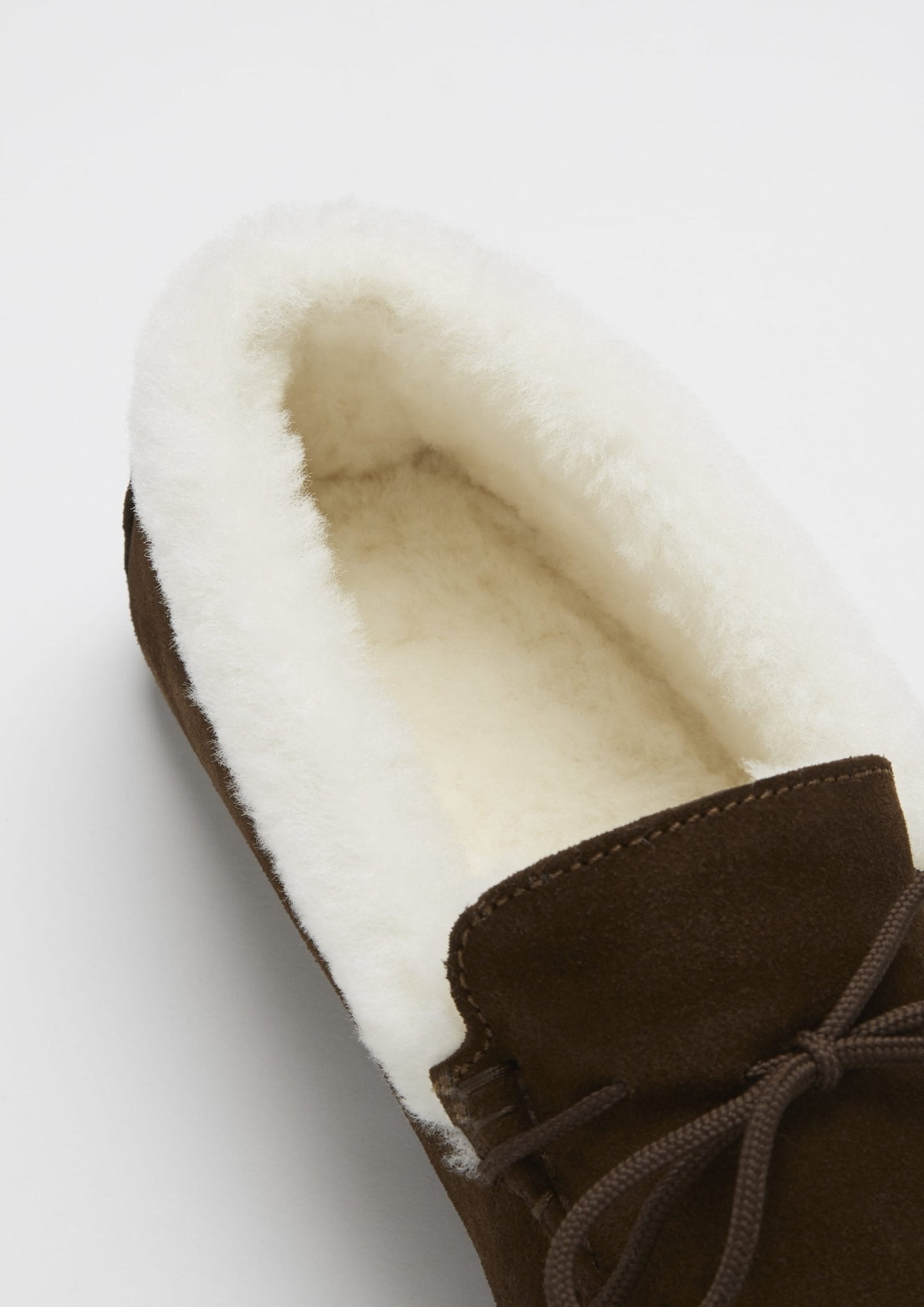 Slippers, sheepskin, brown suede - The Timeless Trading Co.