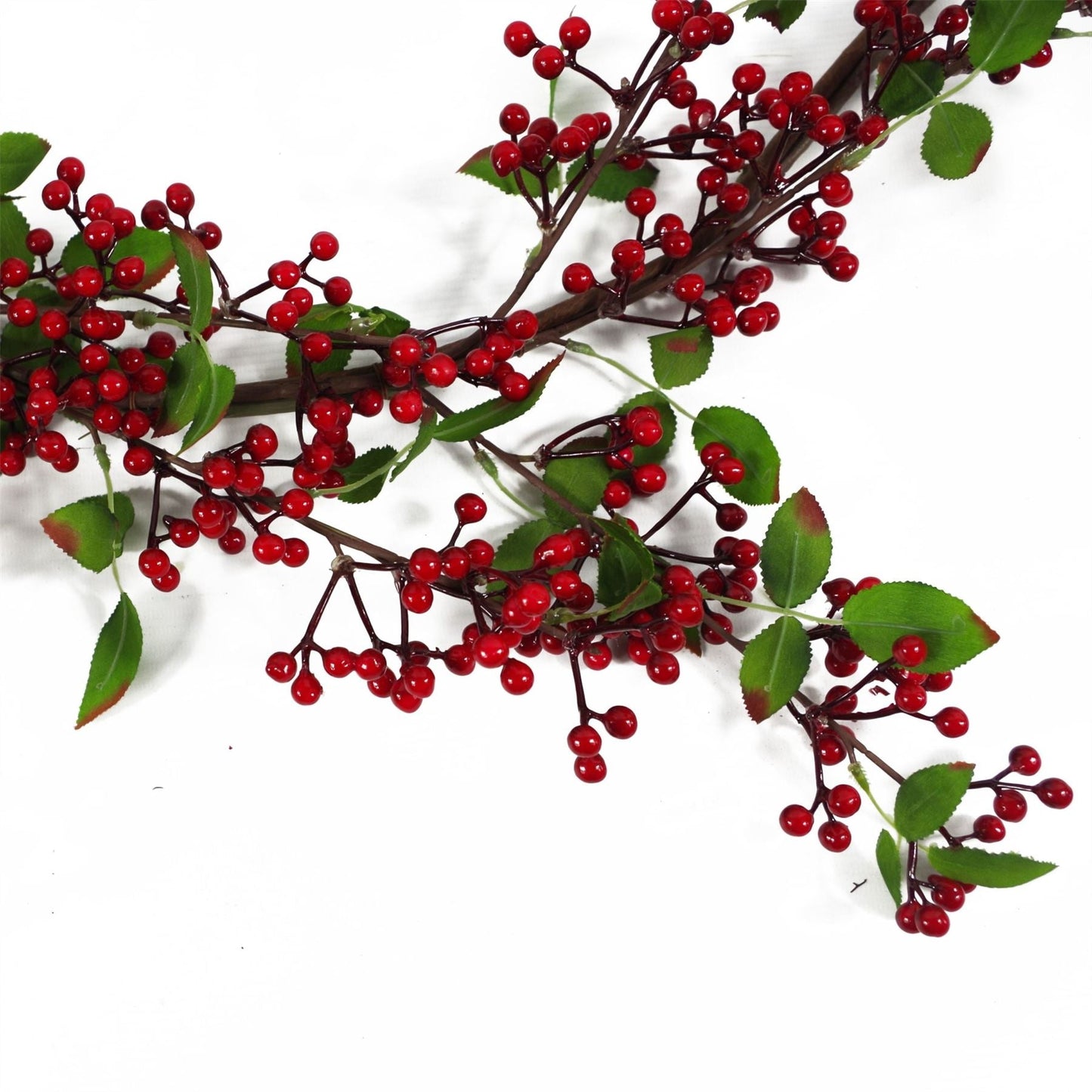 Winthrop Red Berry Garland – 150cm Natural Festive Stem - The Timeless Trading Co.