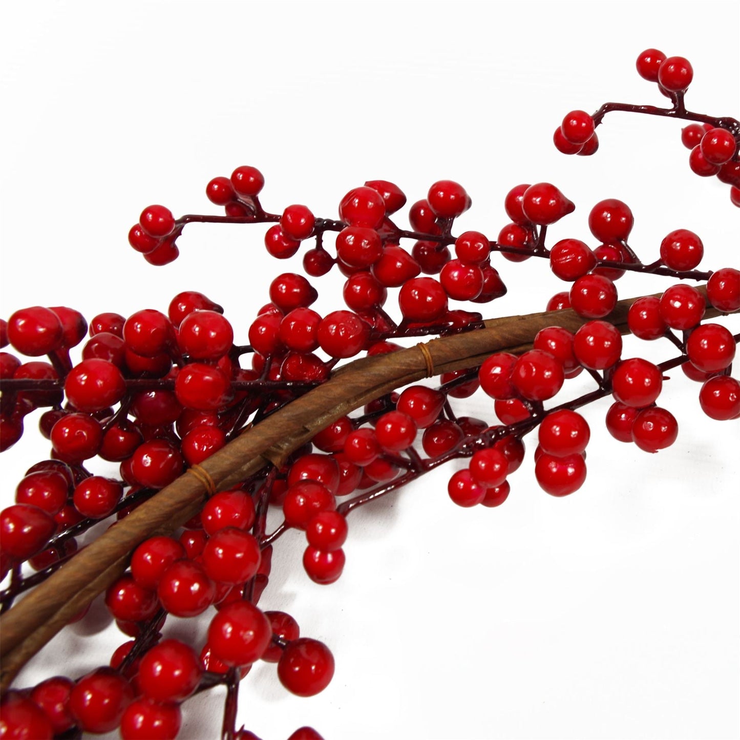 Close-up of red berry garland 150cm showing botanical texture, festive foliage, and lifelike seasonal detail