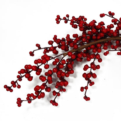 Close-up of end section of red berry garland 150cm with lifelike foliage, wire stem, and rustic festive finish