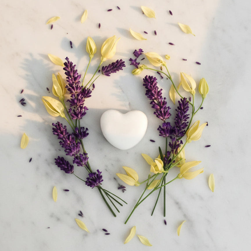 Aromatherapy Christmas Cracker with 12 Lavender & Ylang Ylang Heart Shaped Wax Melts-2